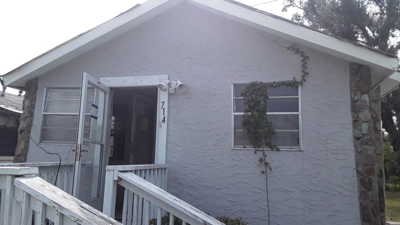 714 13th Court - Photo 1