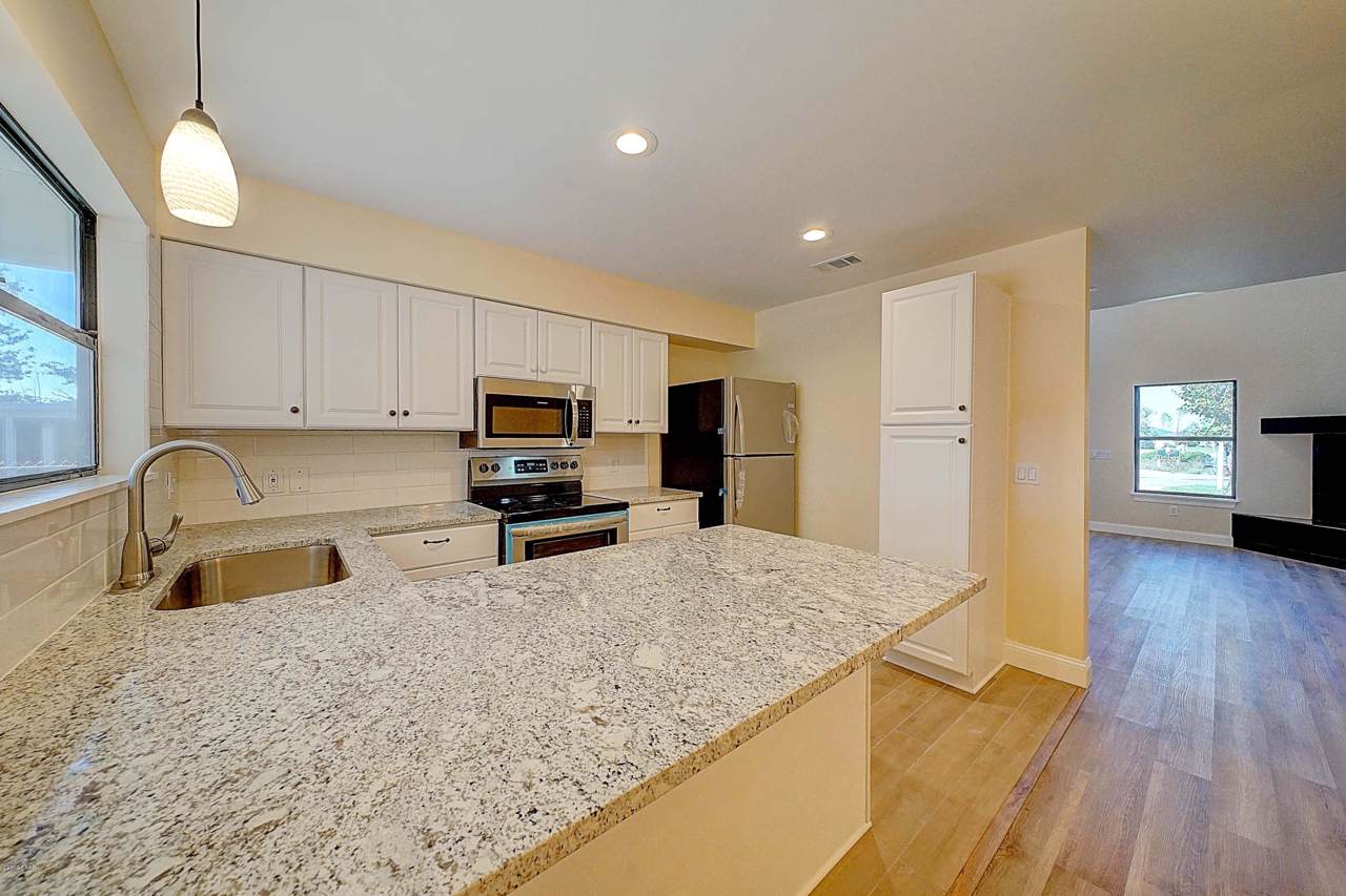 517 24th Street - Photo 1