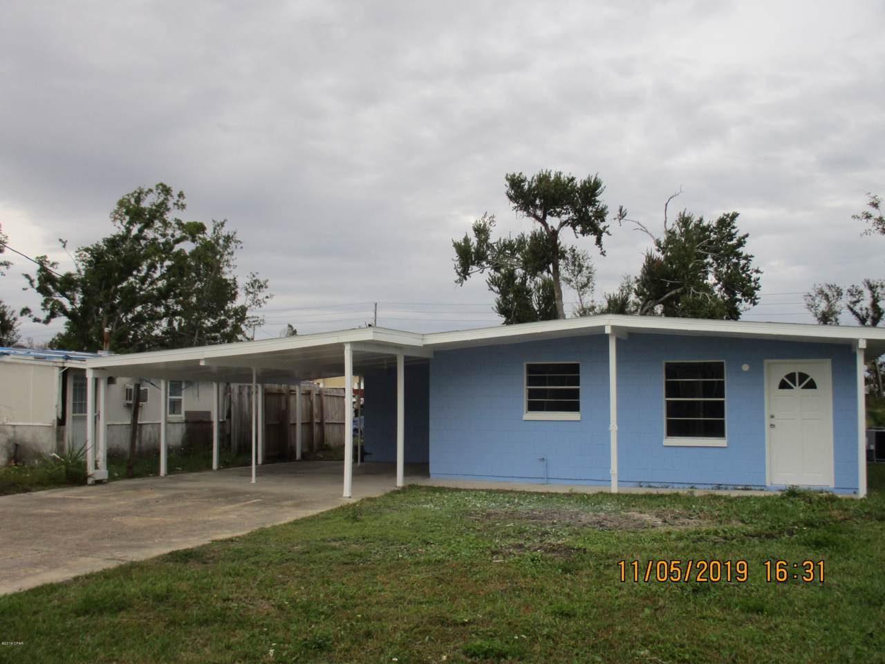 1534 Oak Avenue - Photo 1