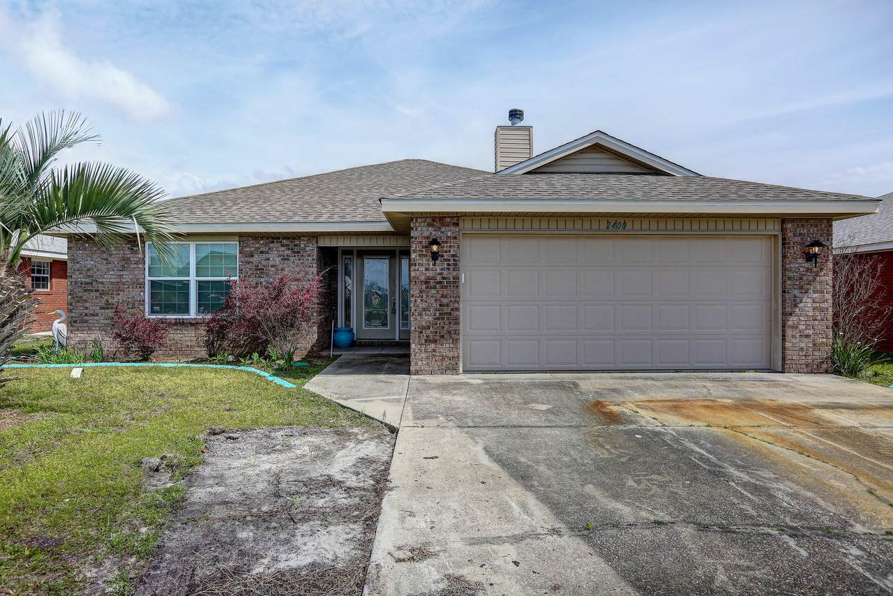 2400 Maple Court - Photo 1