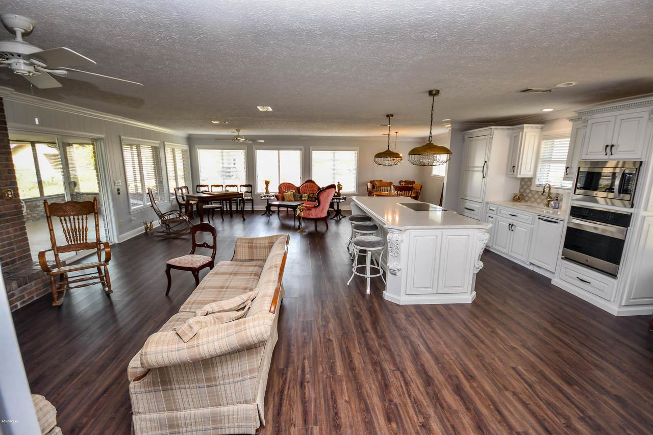1712 Missouri Avenue - Photo 1