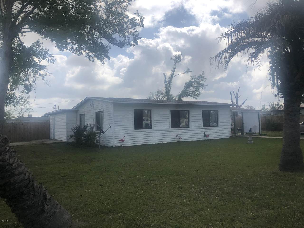 401 Illinois Avenue - Photo 1