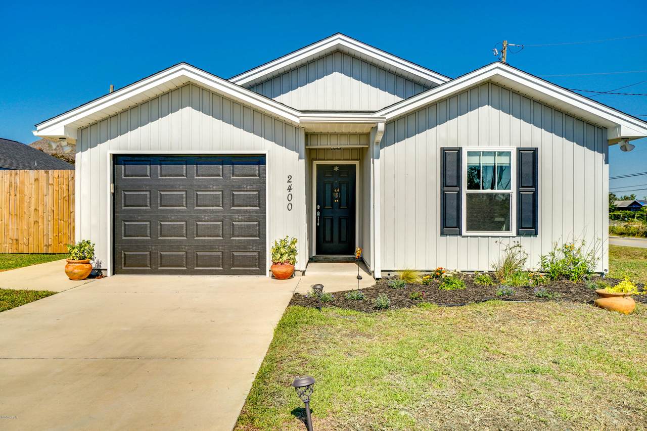 2400 Quiet Oaks Drive - Photo 1