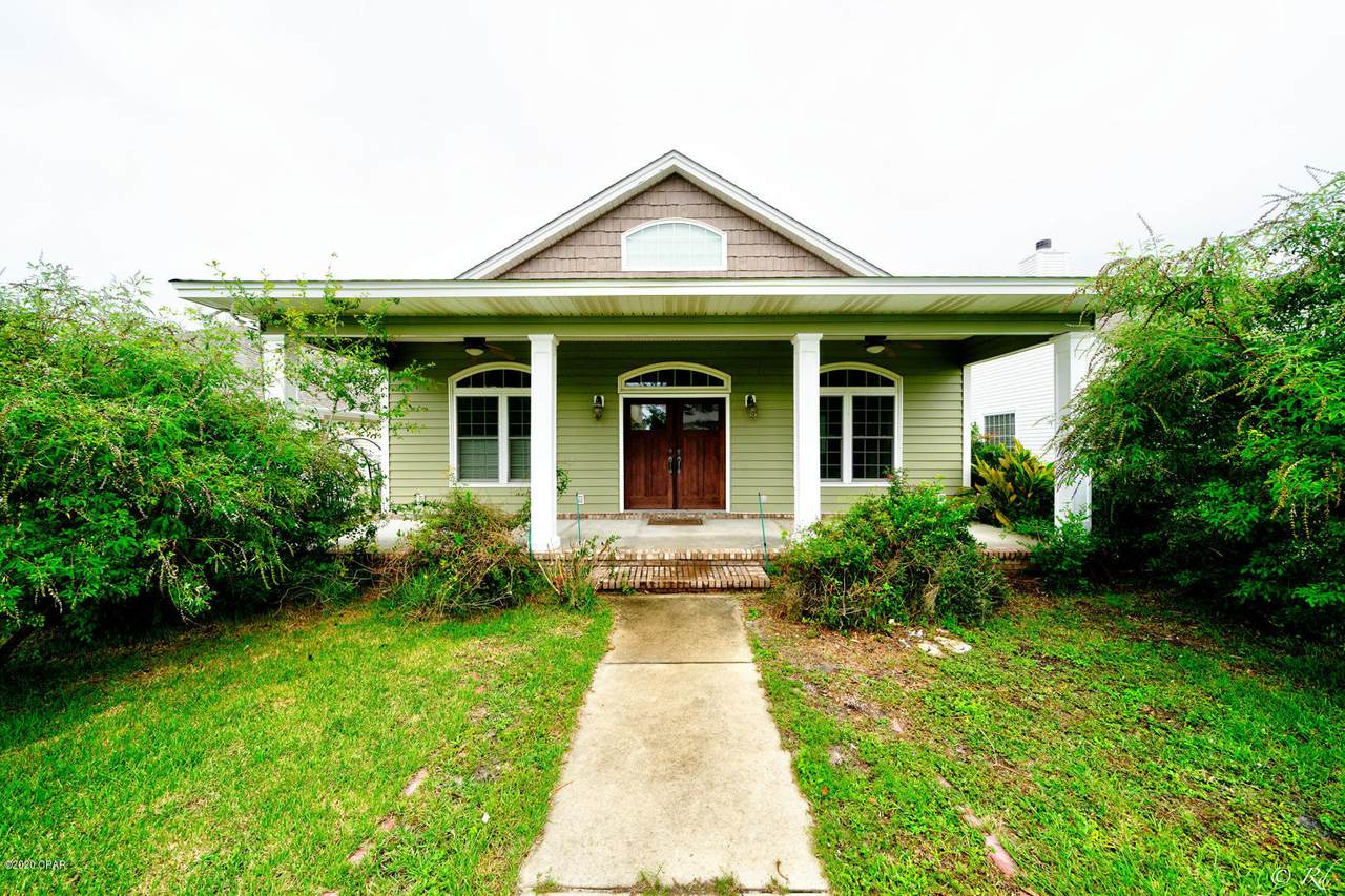 4012 Riverside Drive - Photo 1