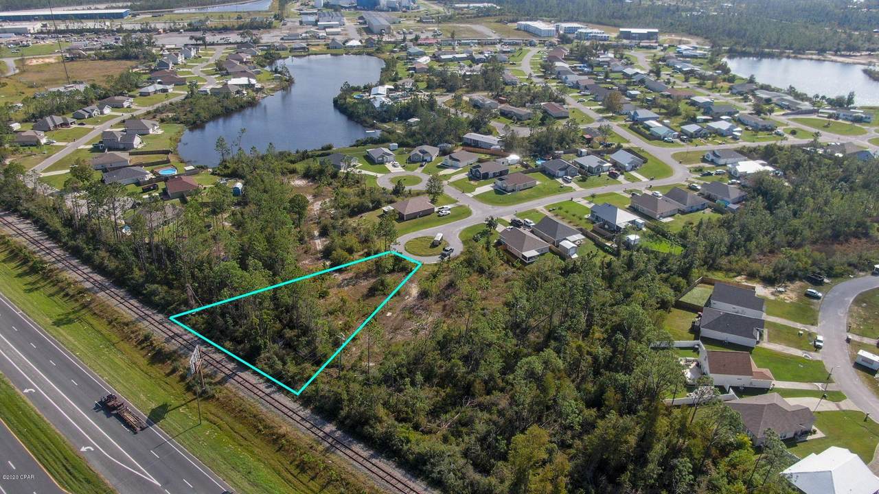 7200 Lake Suzzanne Way - Photo 1