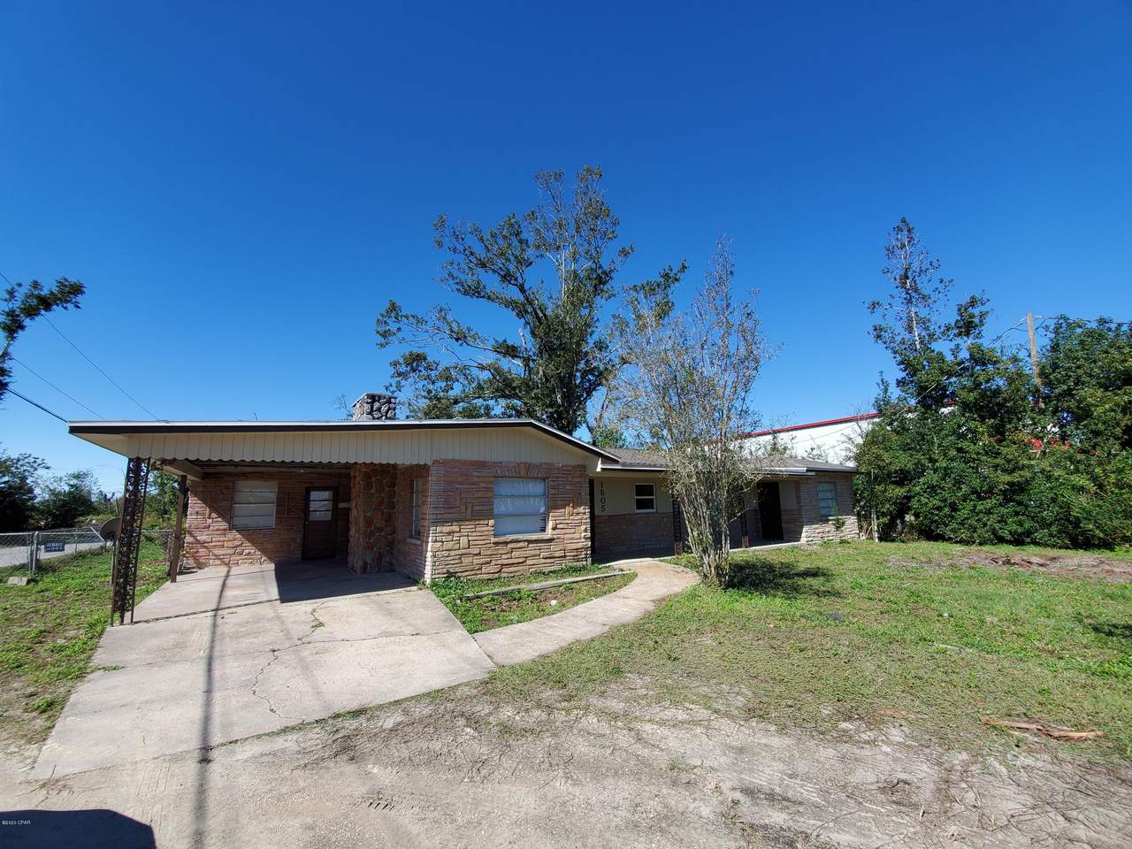 1605 East Avenue - Photo 1