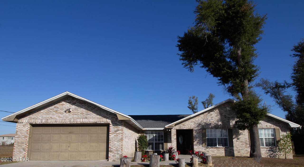 3909 9th Street - Photo 1