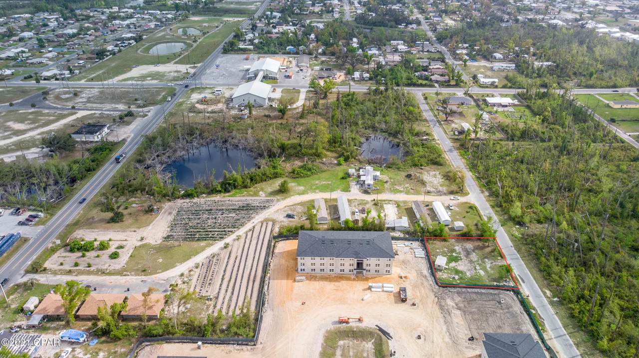 726 Detroit Ave - Photo 1