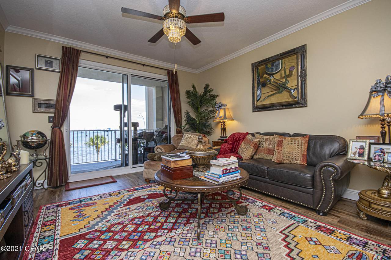 2400 Grandiflora Boulevard - Photo 1
