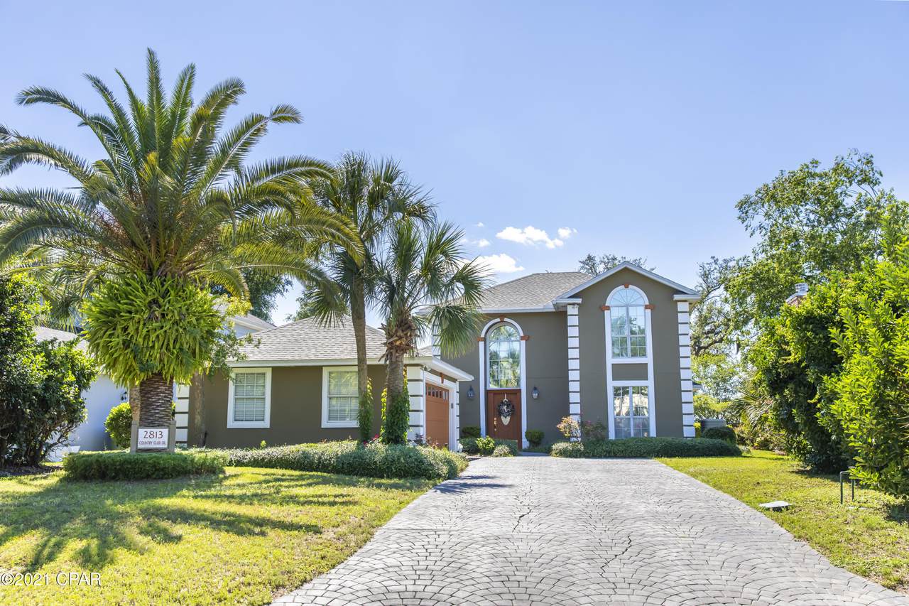 2813 Country Club Drive - Photo 1