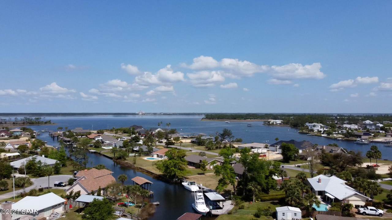 4527 Baywood Drive - Photo 1