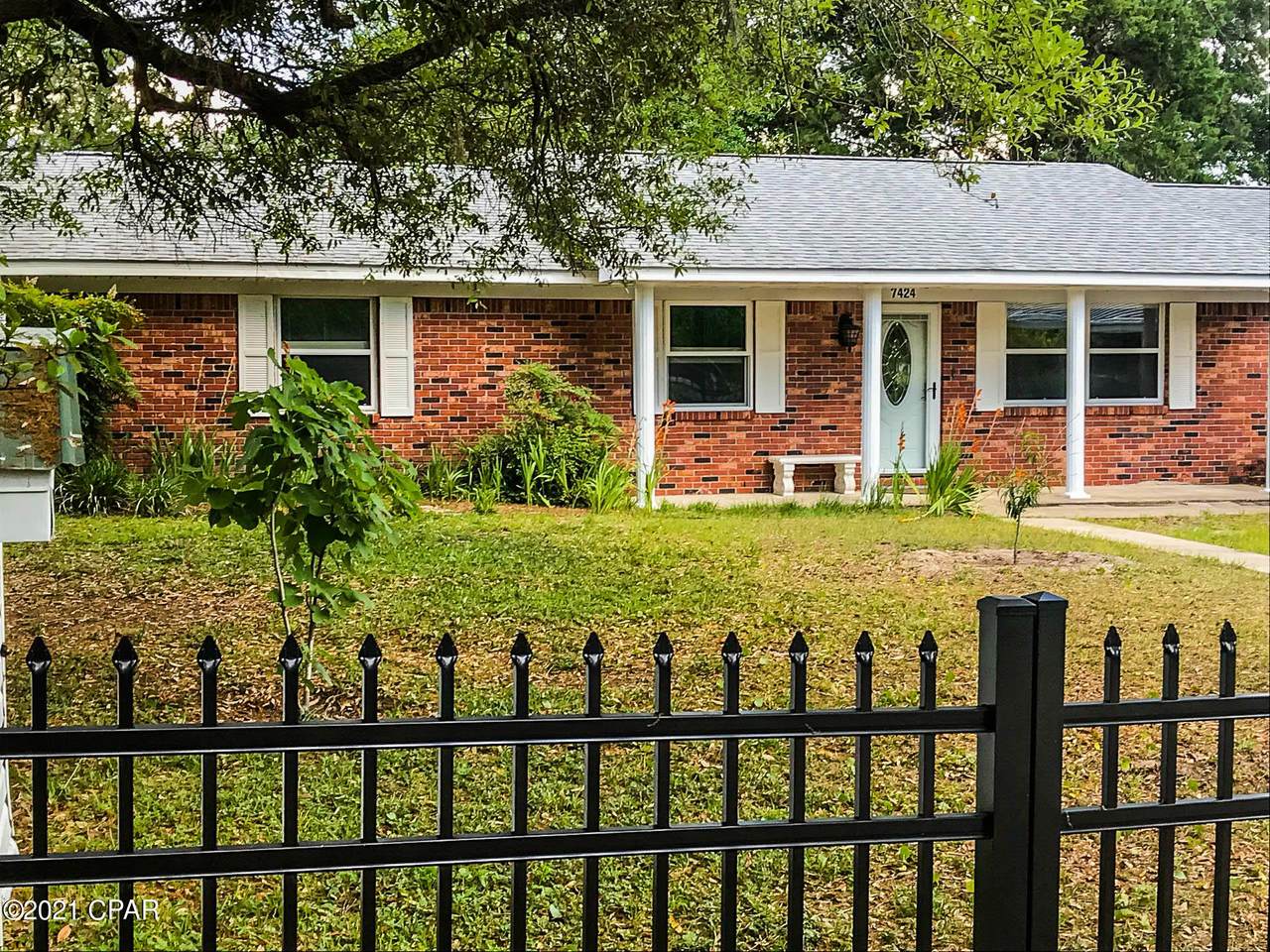 7424 Little Creek Circle - Photo 1