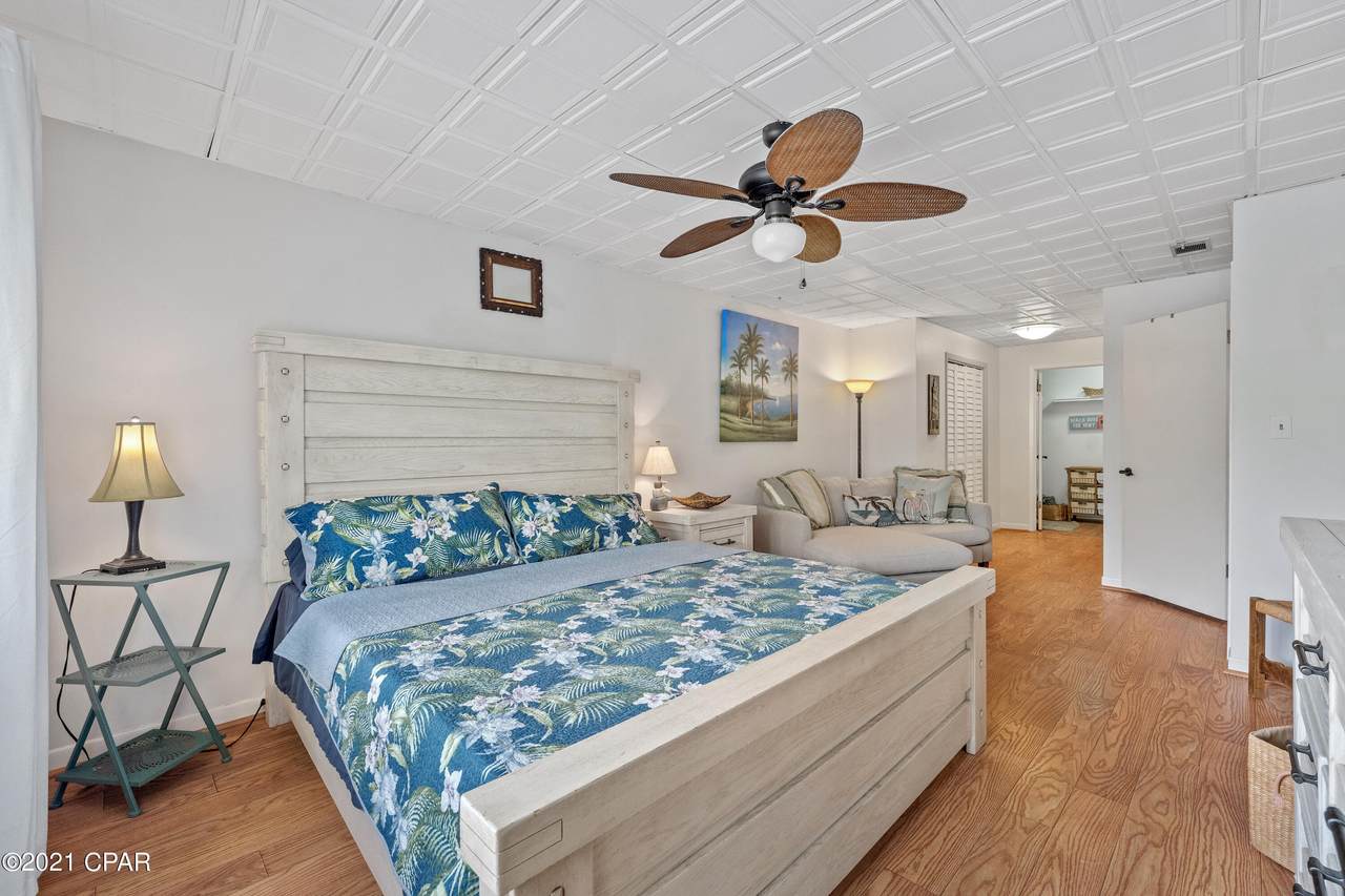 105 Allen Avenue - Photo 1
