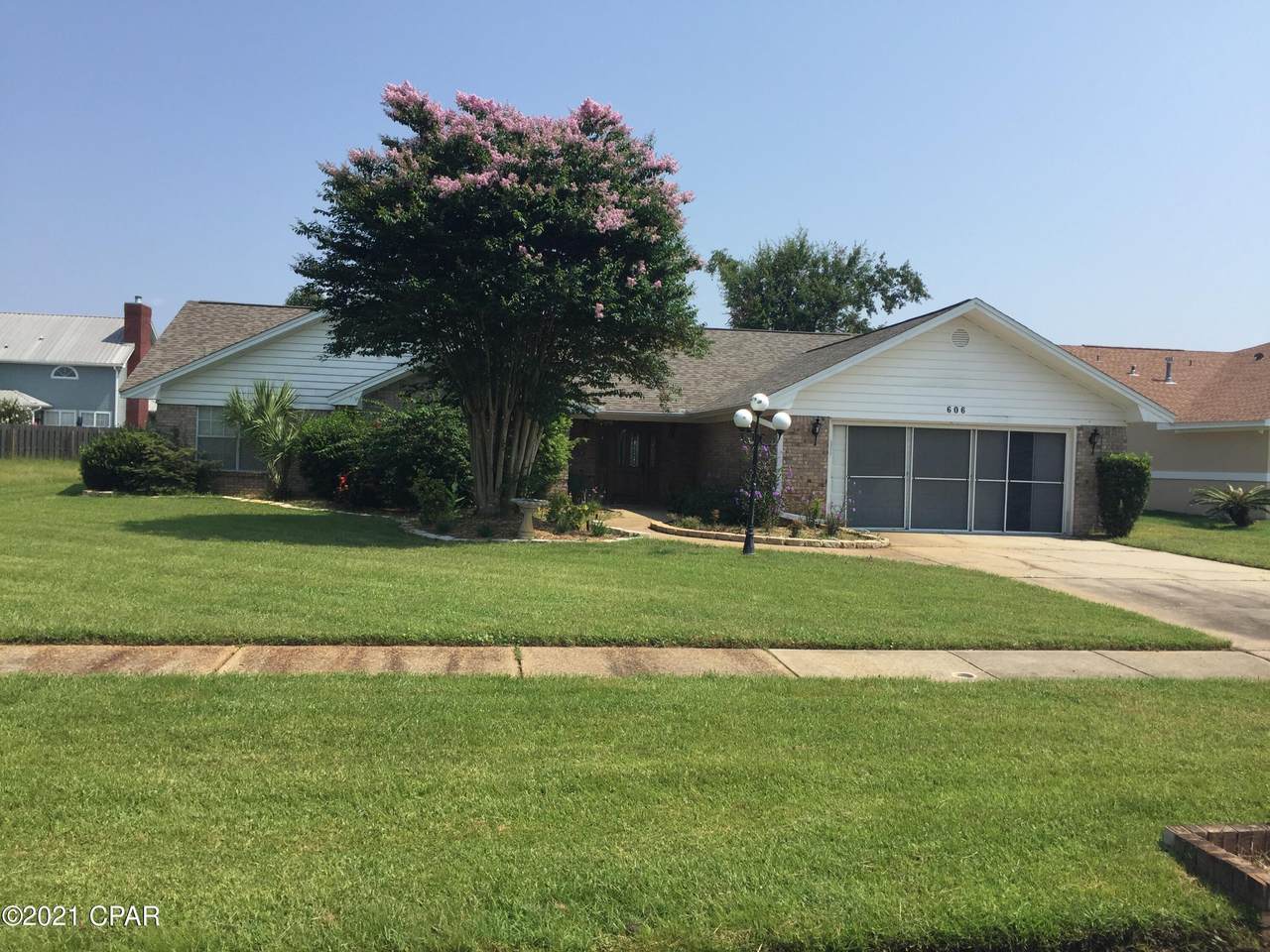 606 Sommer Circle - Photo 1