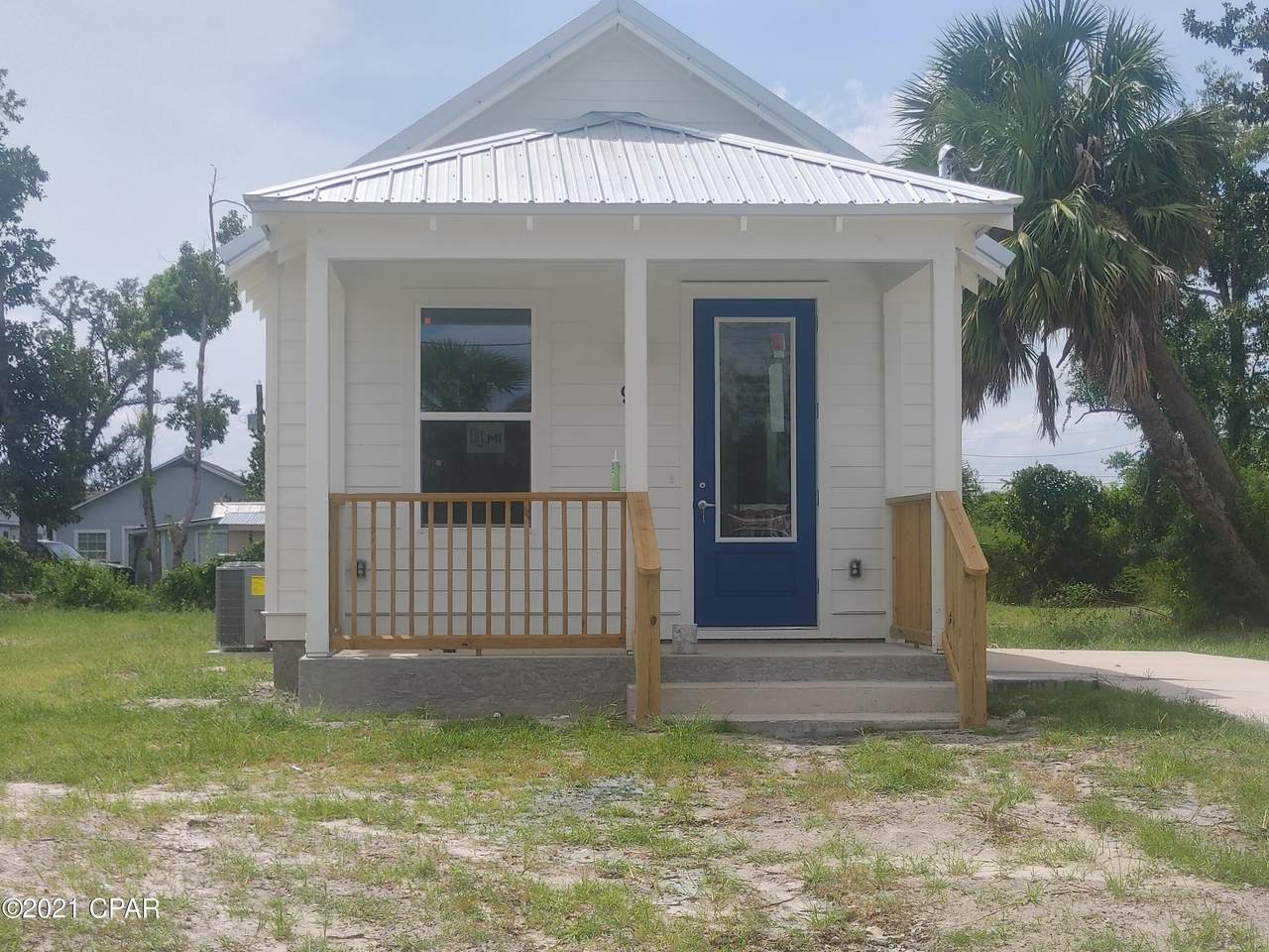 911 Wilson Avenue - Photo 1