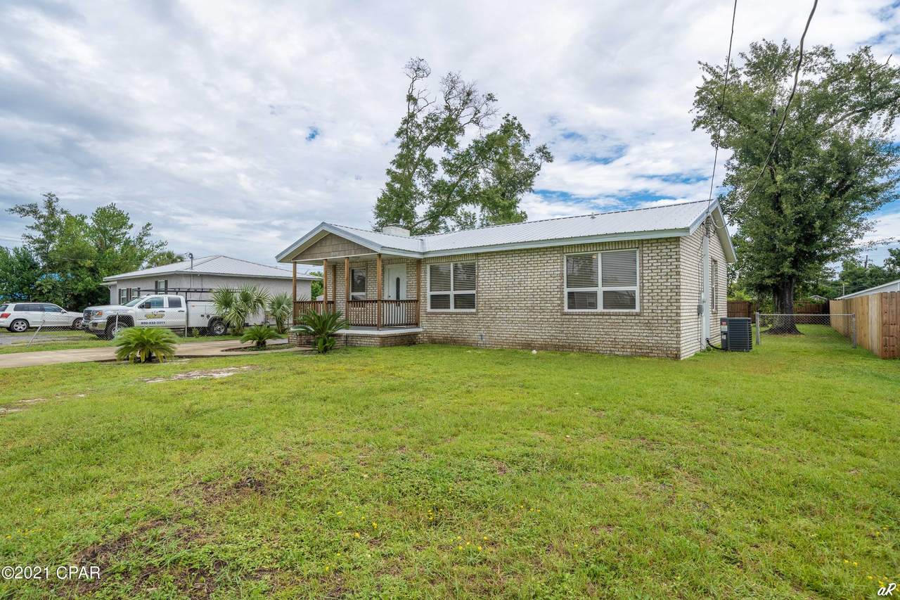 1608 Foster Avenue - Photo 1