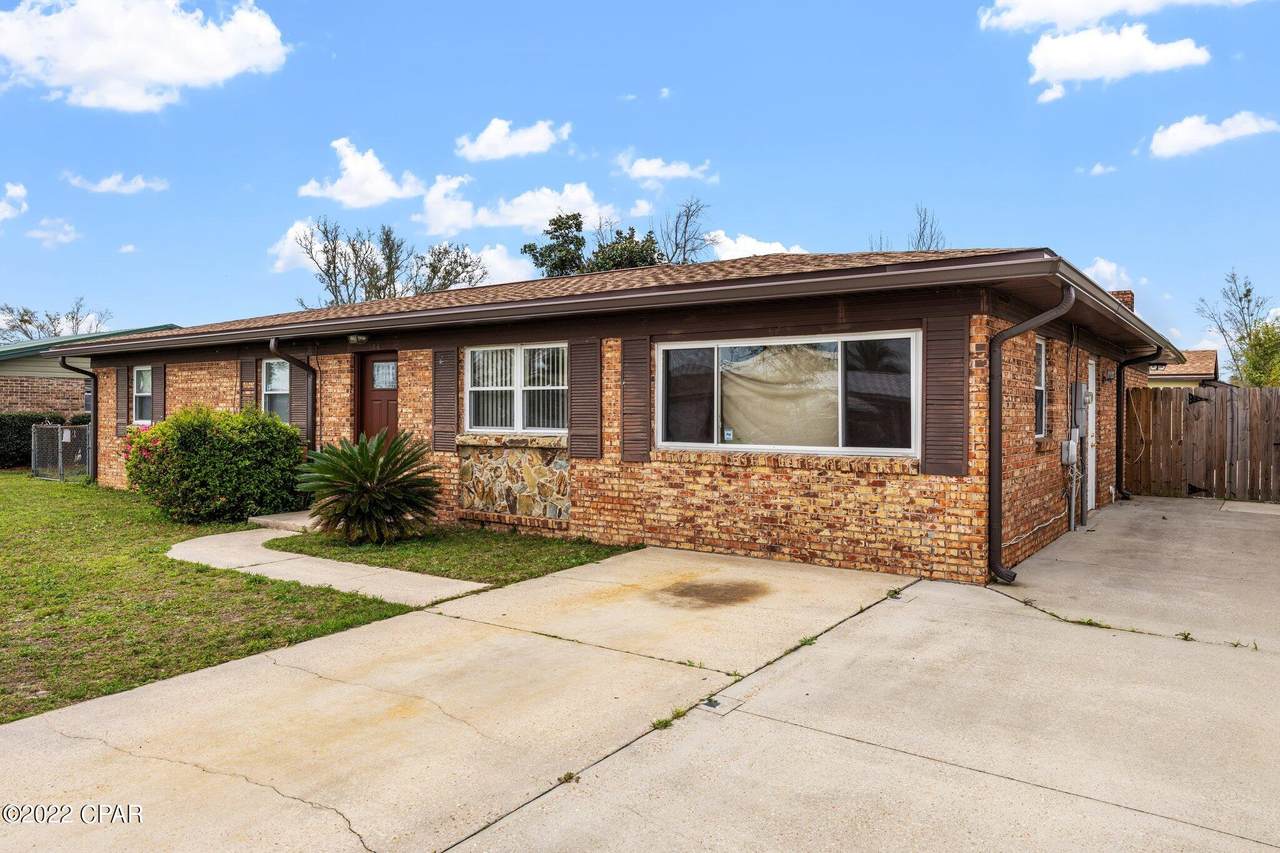 104 Charlene Drive - Photo 1