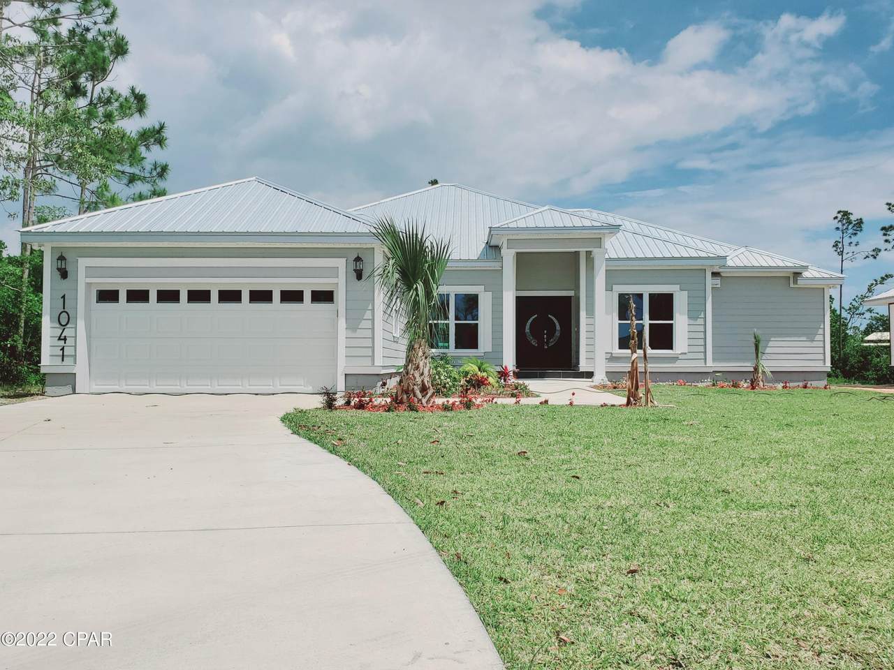 1041 Plantation Drive - Photo 1
