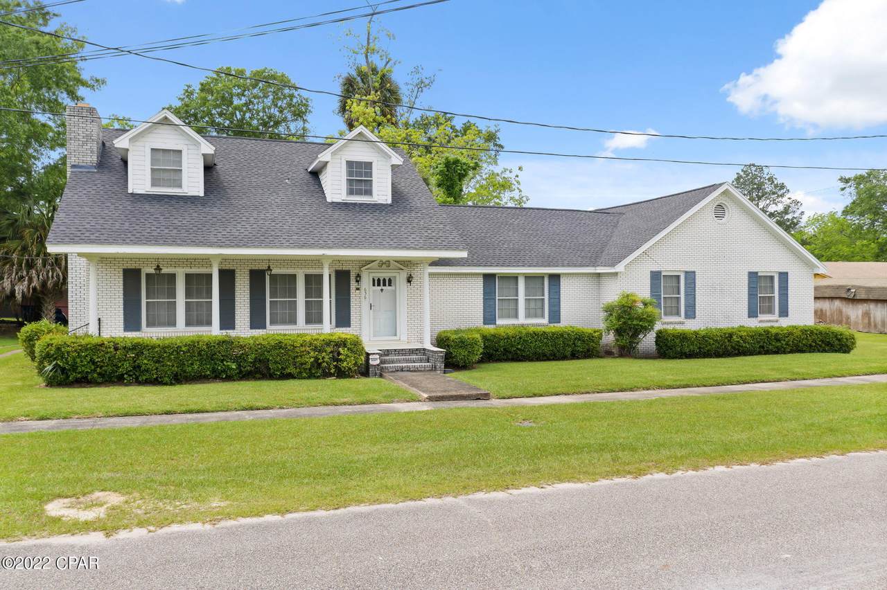 656 4th Street - Photo 1