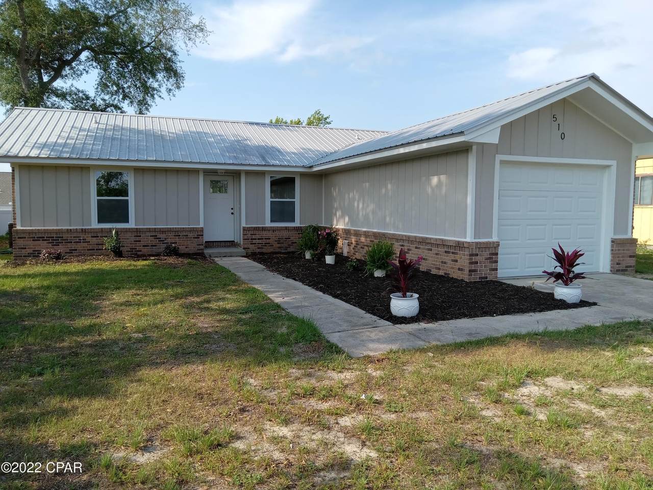 510 26th Street - Photo 1