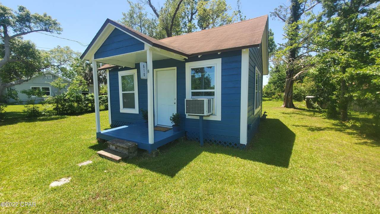610 Alabama Avenue - Photo 1
