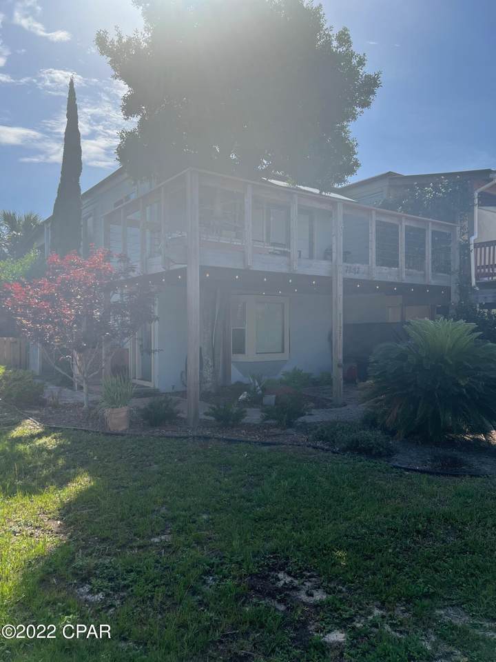 7127 Lagoon Drive - Photo 1