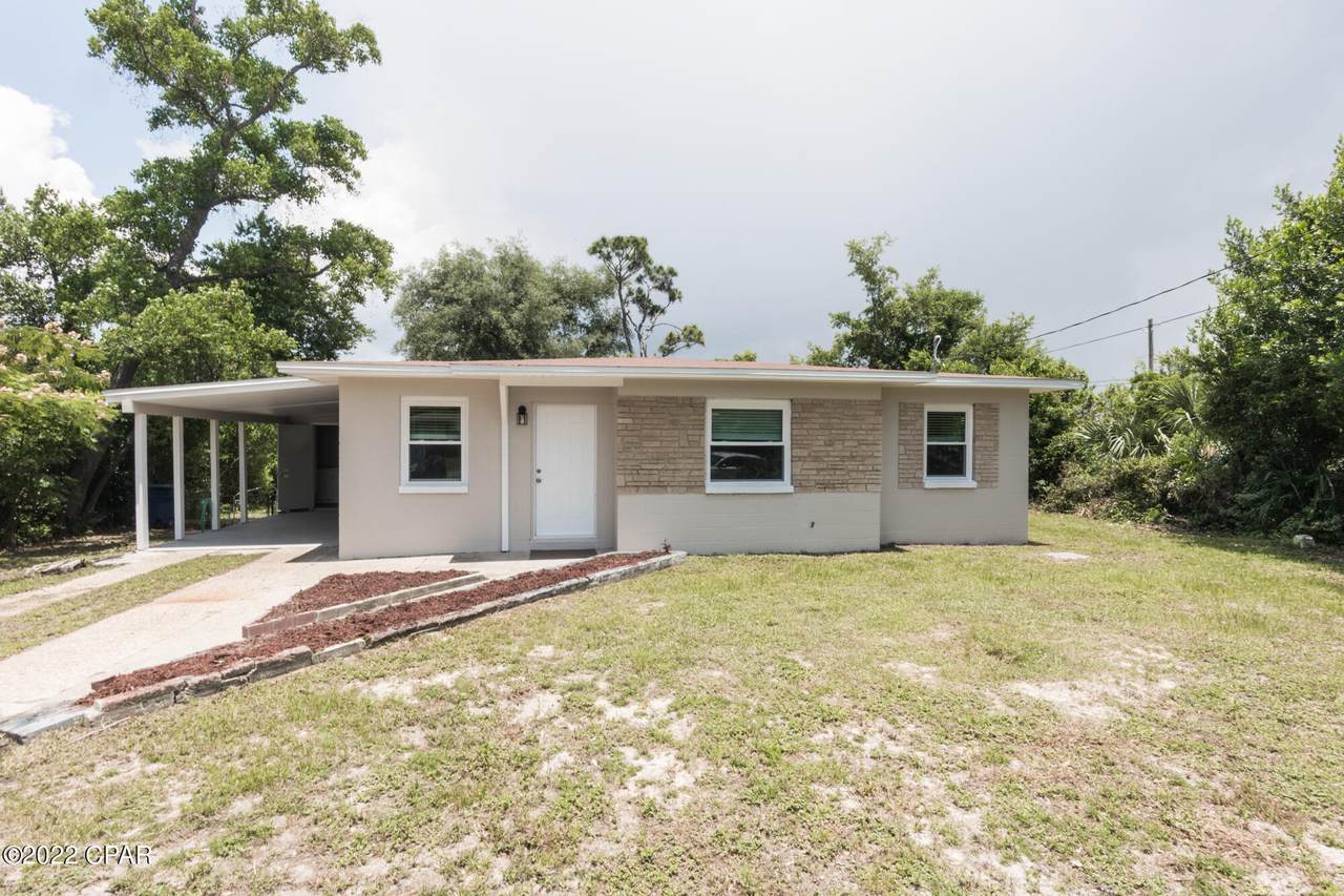 2218 Edgewood Drive - Photo 1