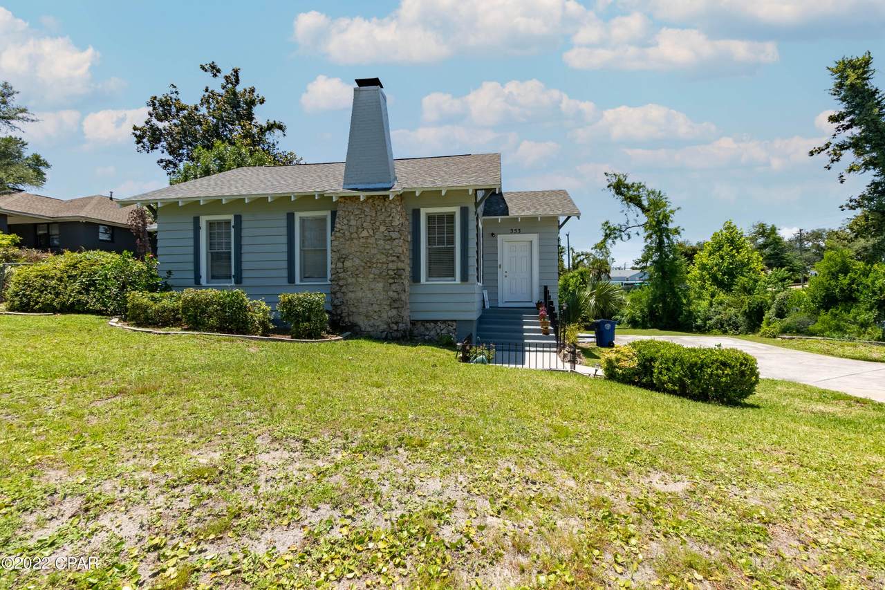 353 Cove Boulevard - Photo 1