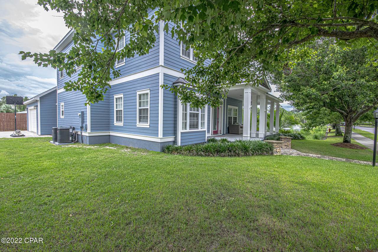 400 Liverpool Avenue - Photo 1