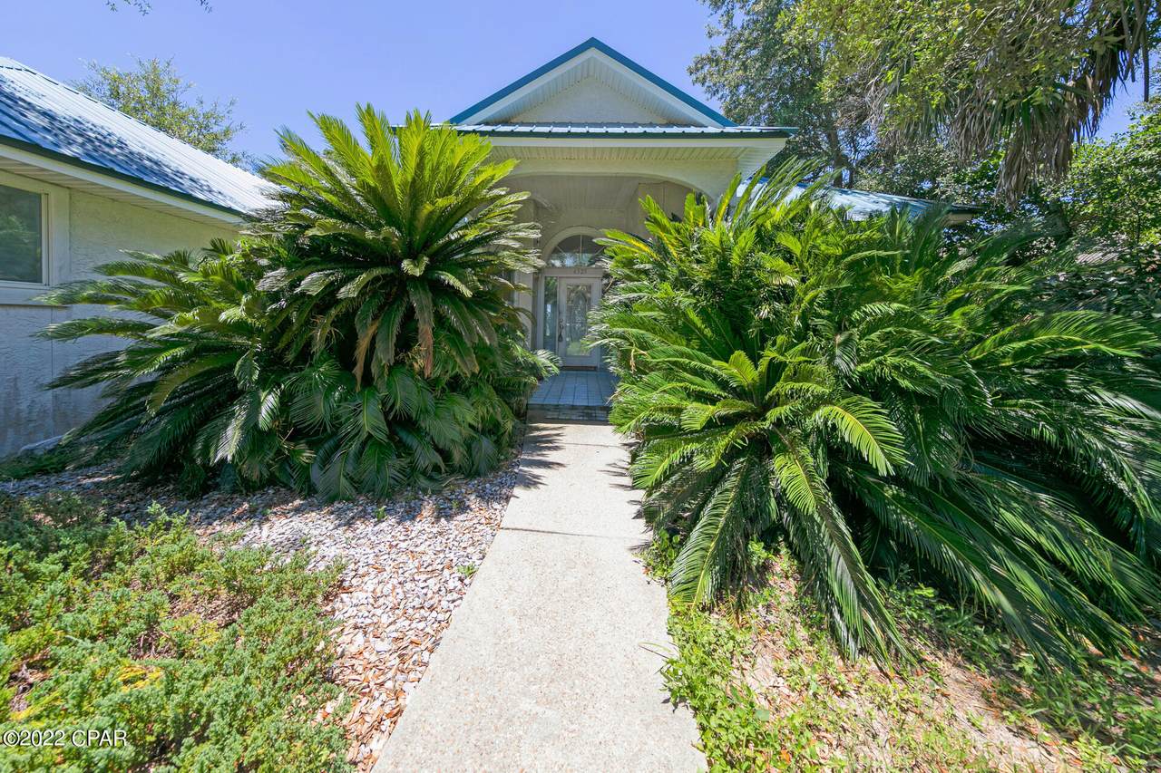 6525 Lagoon Drive - Photo 1
