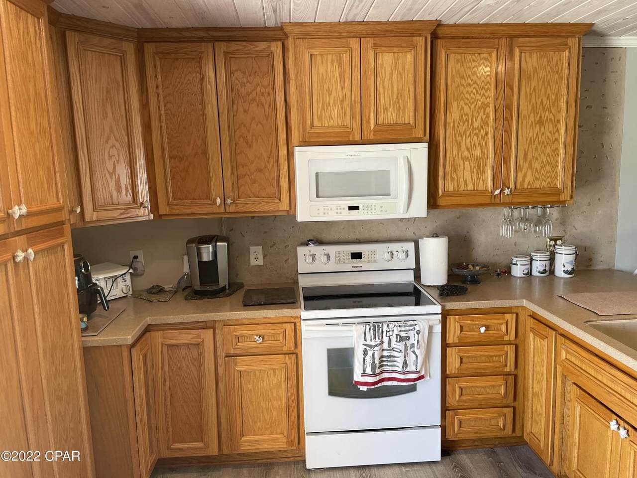 8422 Thomas Drive - Photo 1