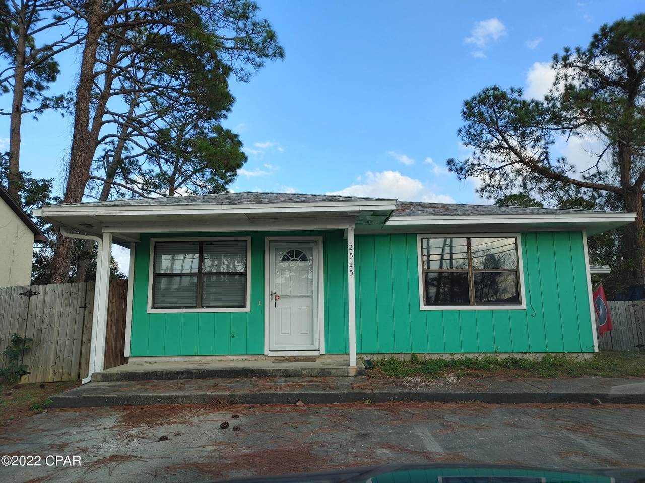2525 Beech Street - Photo 1