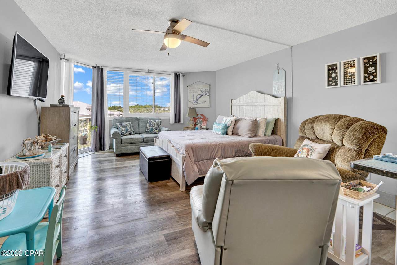 8817 Thomas Drive - Photo 1