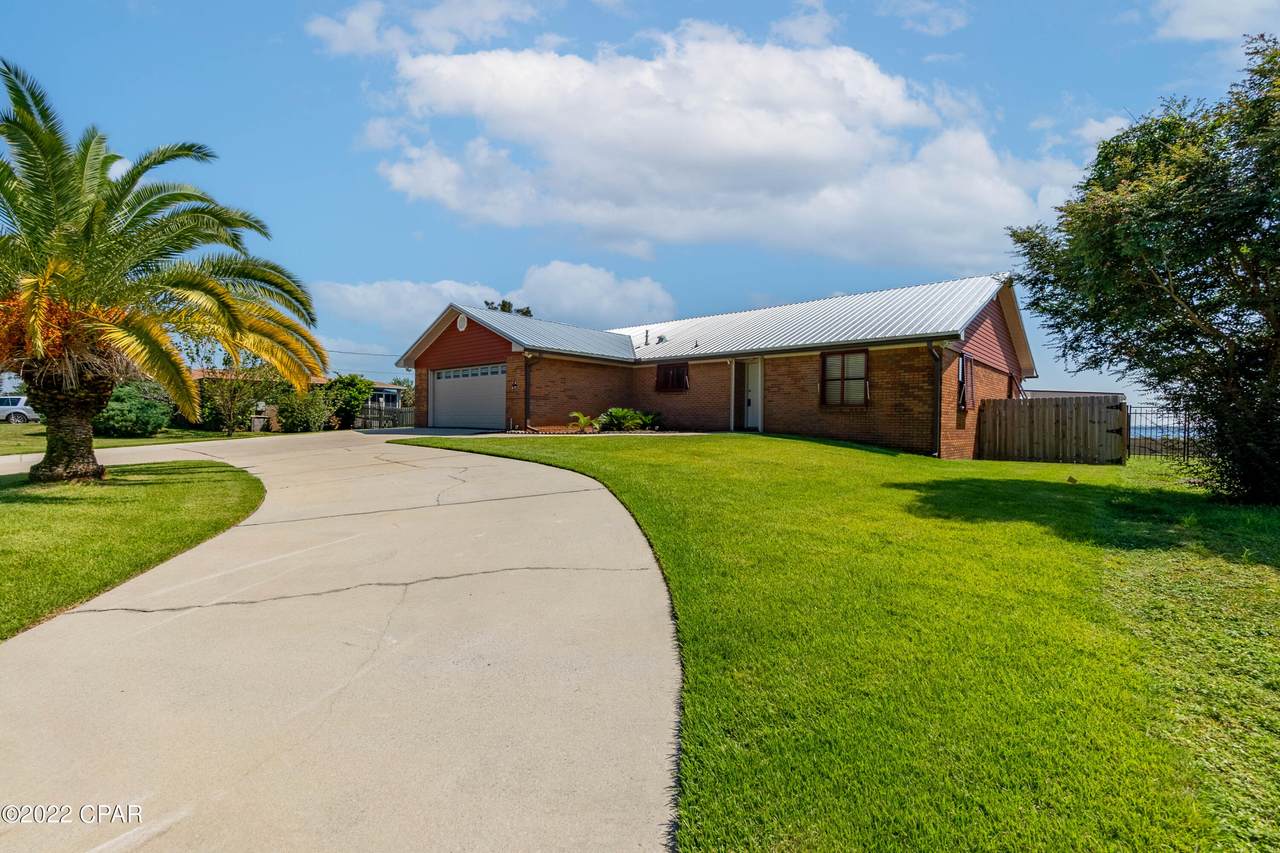 1540 Donna Avenue - Photo 1