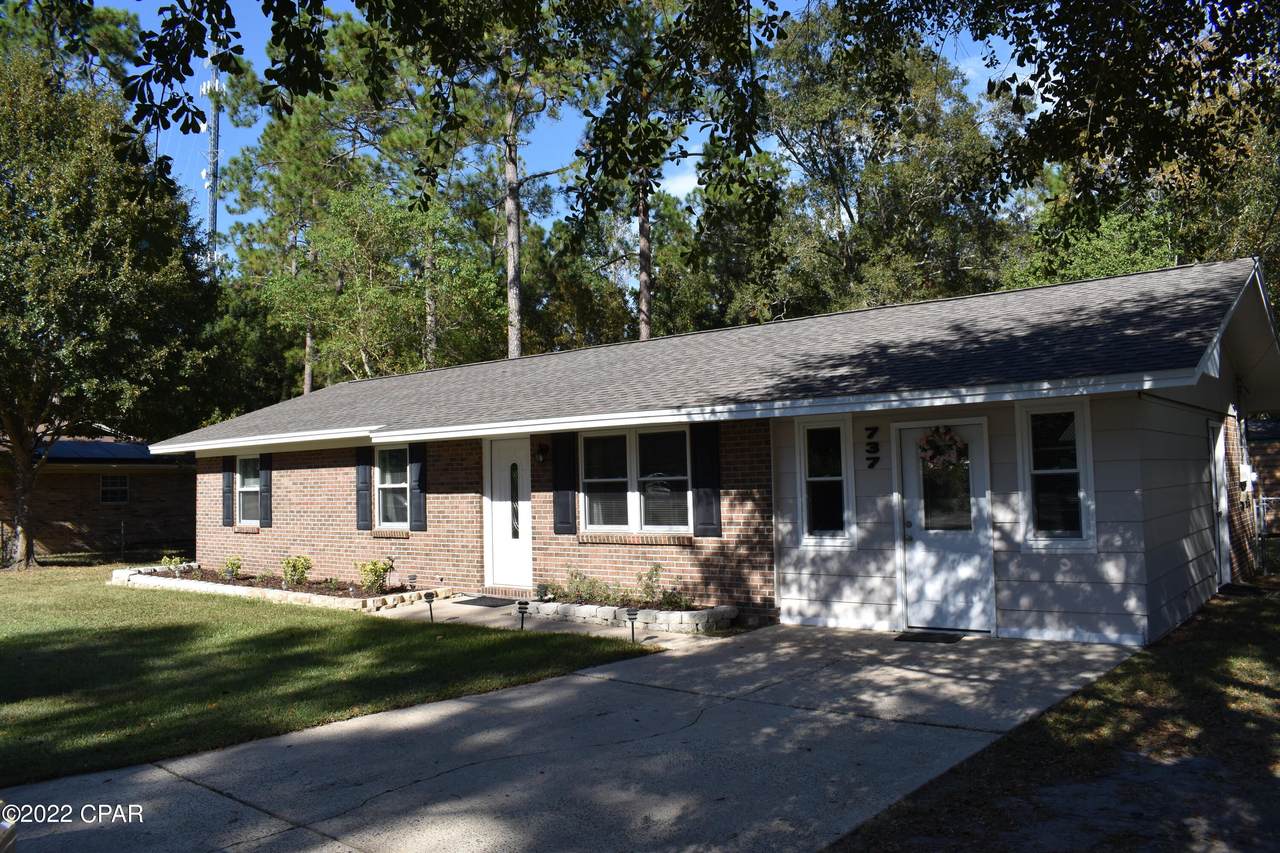 737 Gilbert Drive - Photo 1
