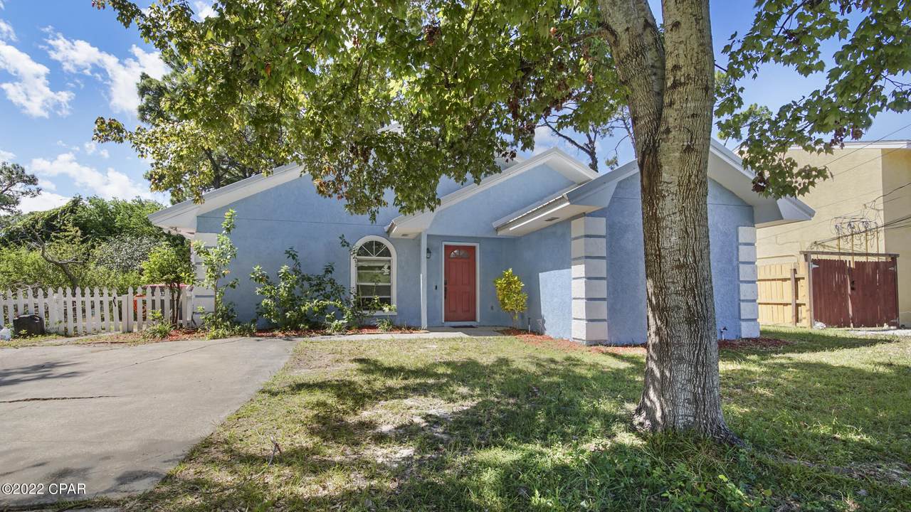 2520 Redwood Street - Photo 1