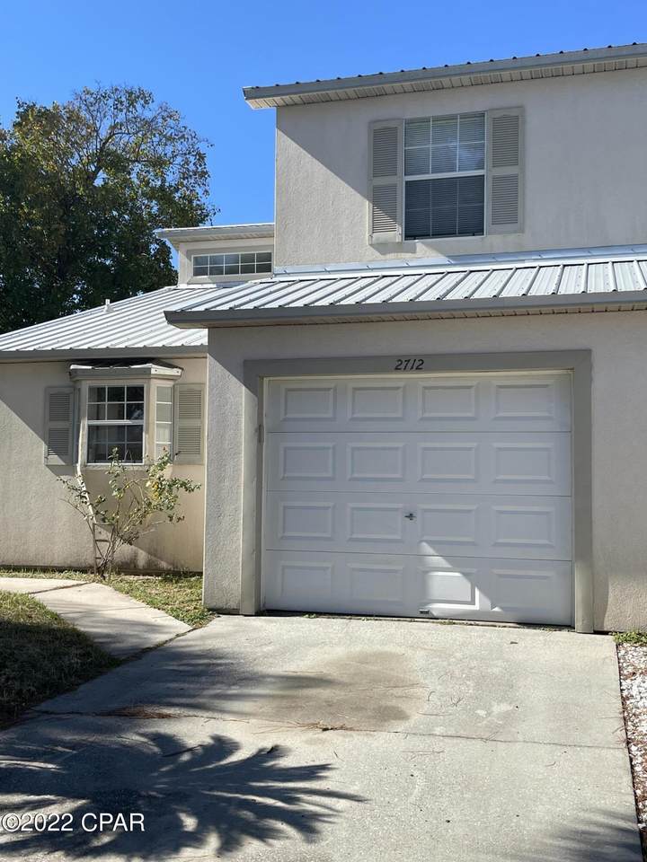 2712 Redwood Street - Photo 1