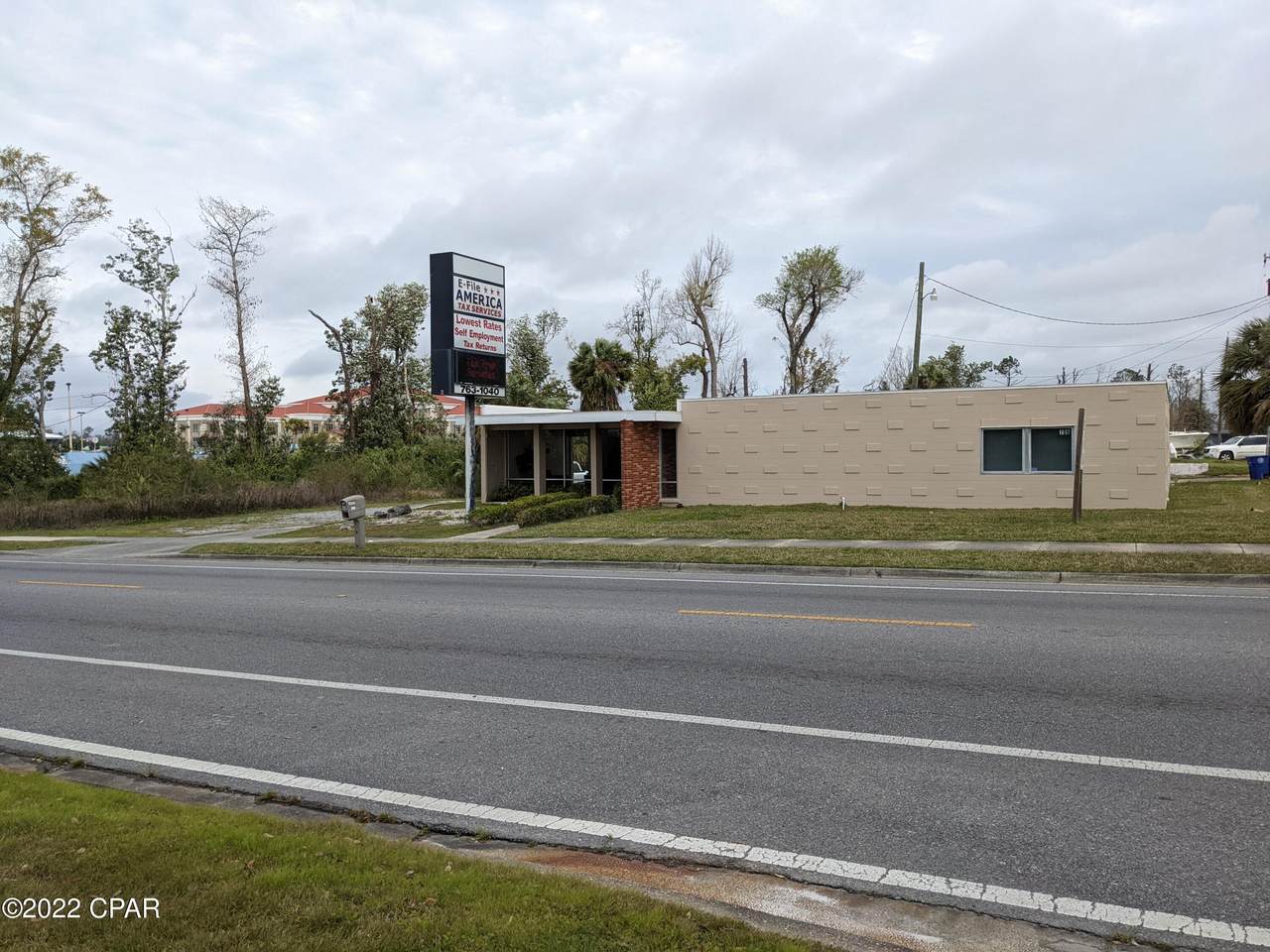 706 11th Street - Photo 1