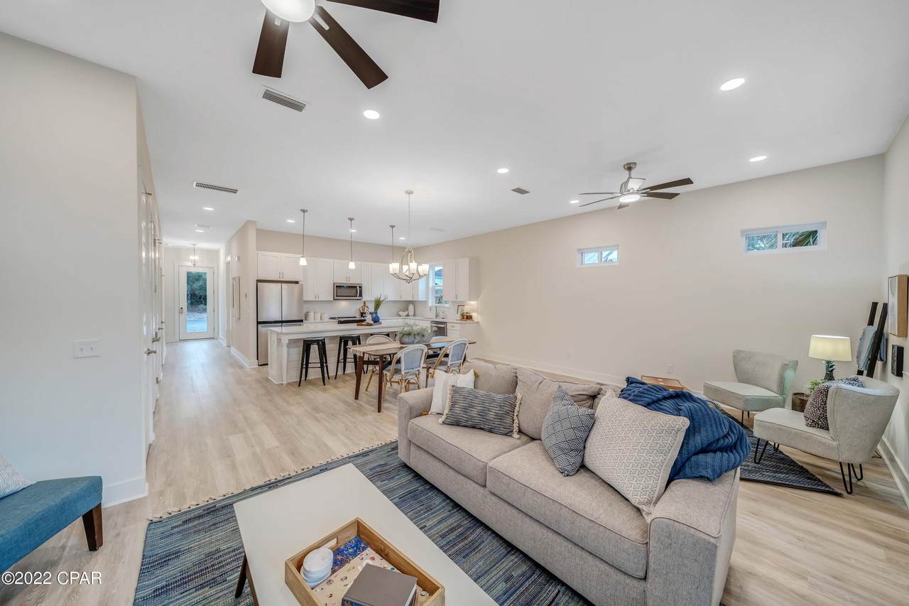 605 Caladium Circle - Photo 1