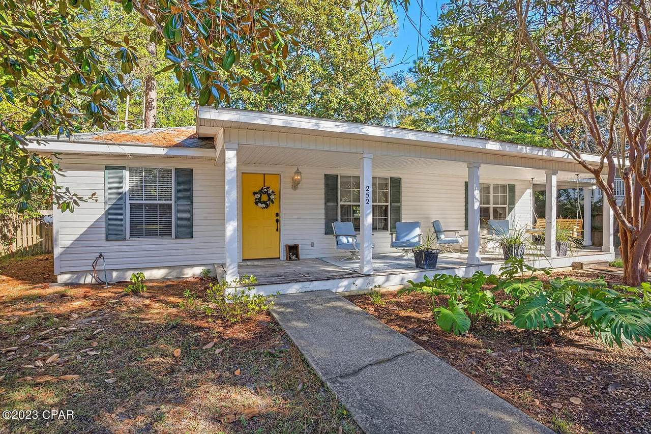 252 Plantation Way - Photo 1