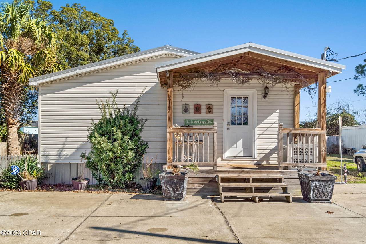 2113 Rose Lane Court - Photo 1