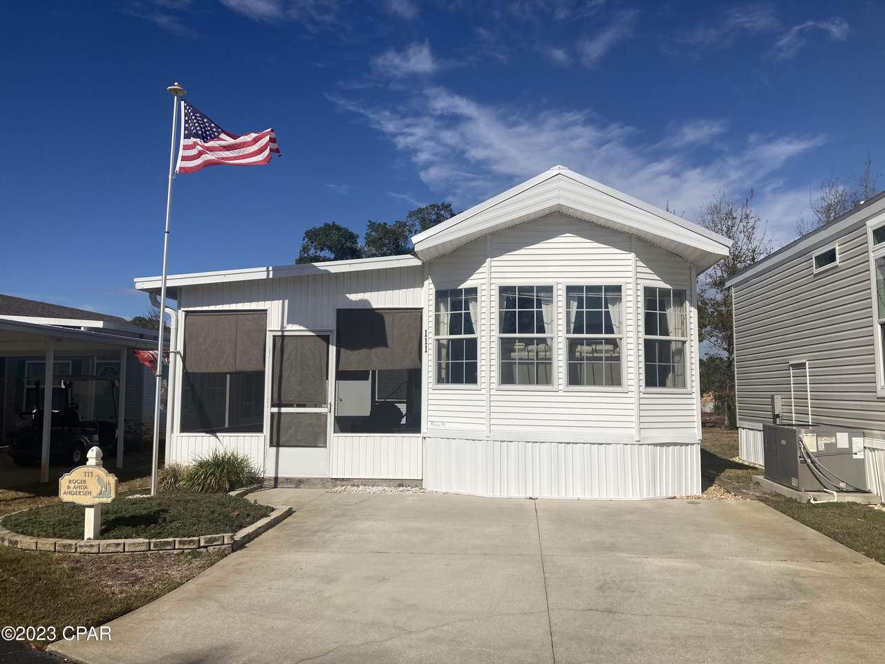 1219 Thomas Drive - Photo 1