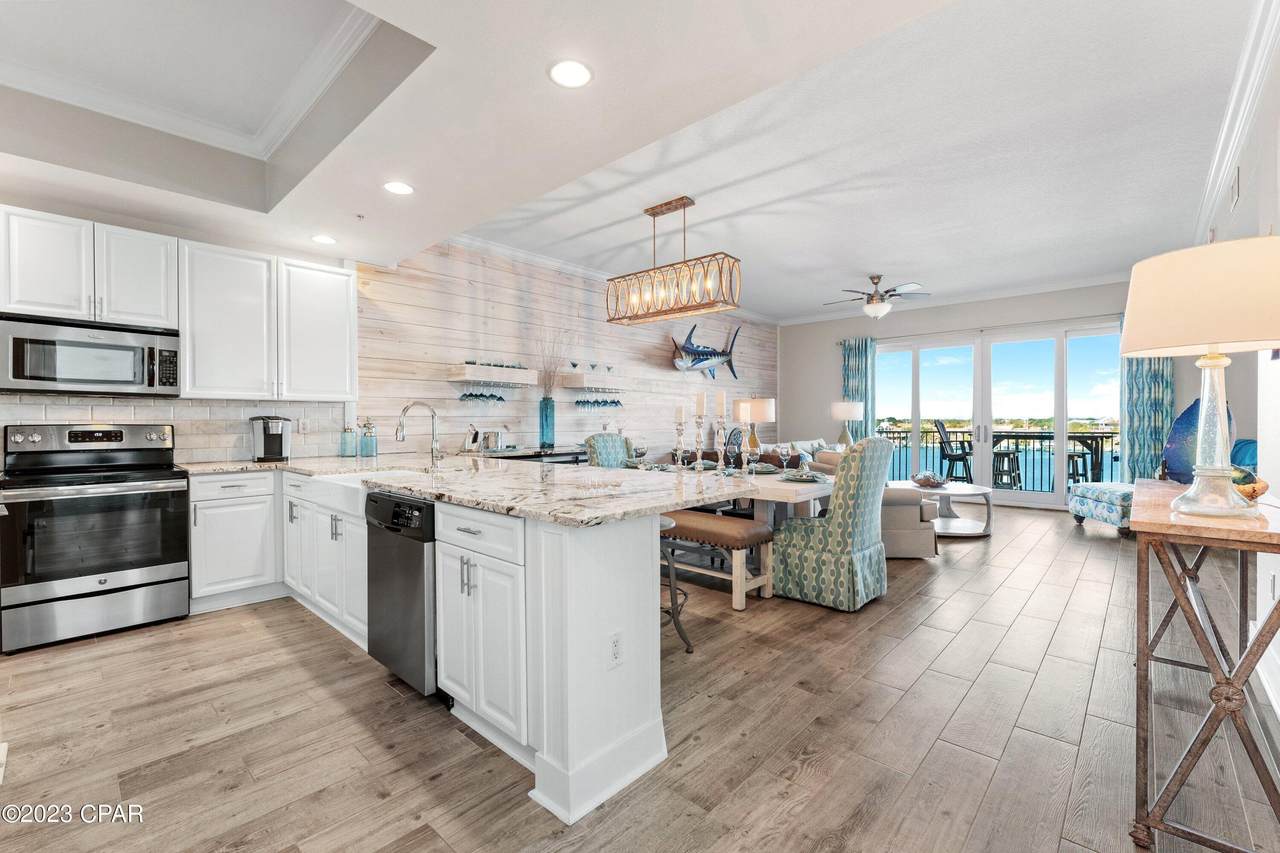 211 Durango Street - Photo 1