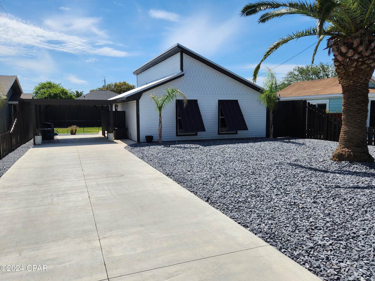 304 Petrel Street - Photo 1