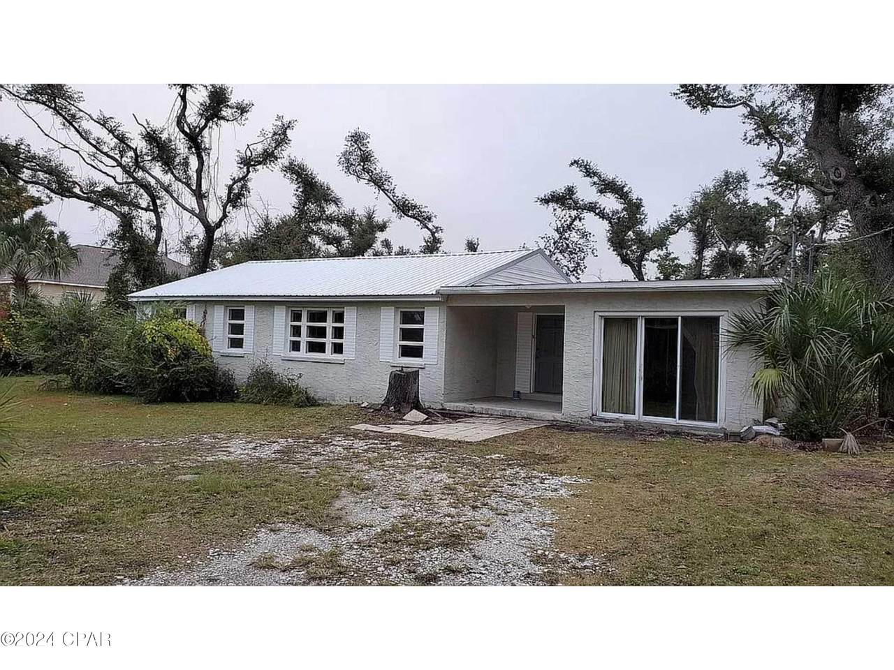 1460 Parkway Drive - Photo 1