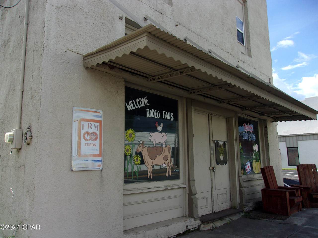 129 Waukesha Street - Photo 1