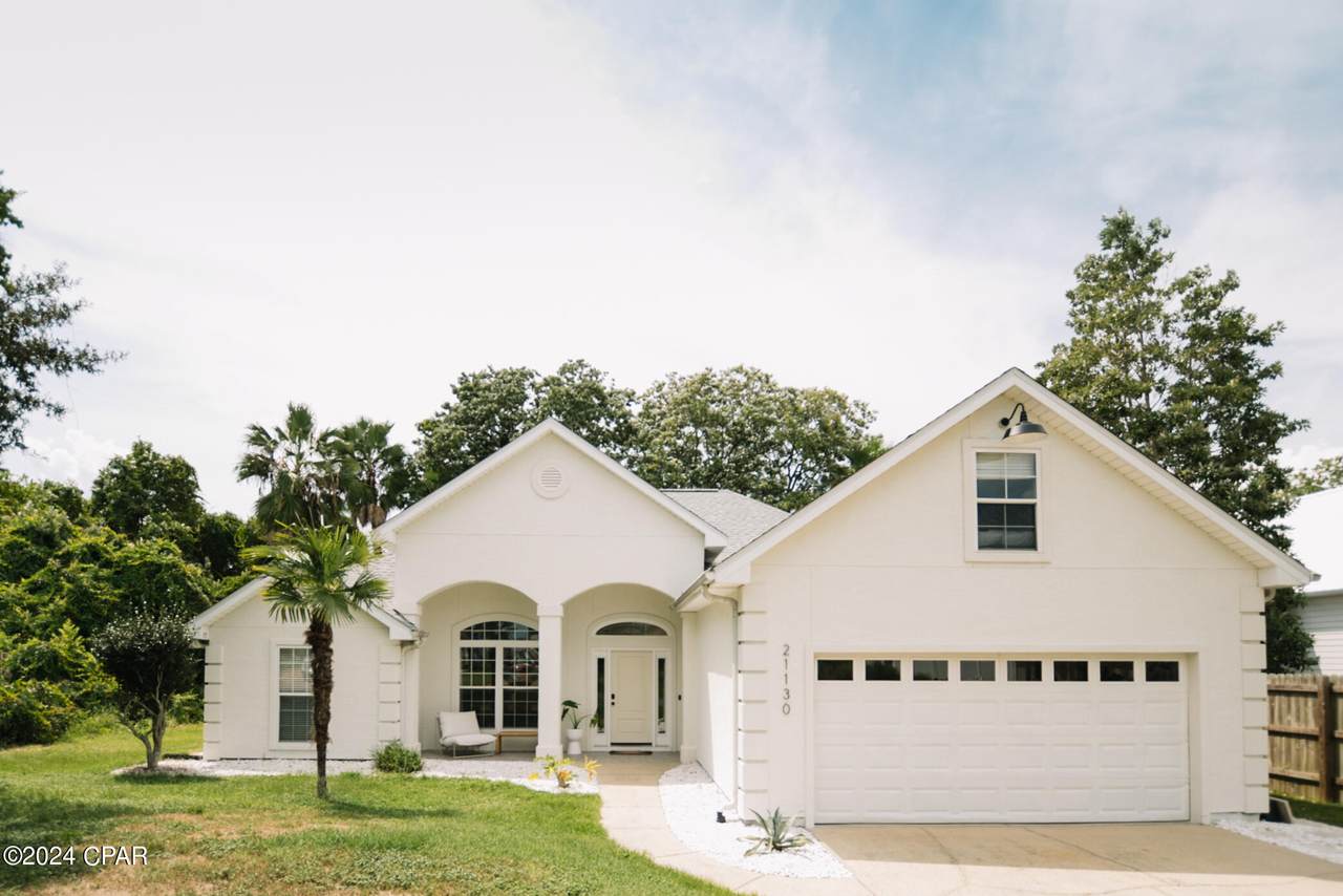 21130 Lakeview Drive - Photo 1