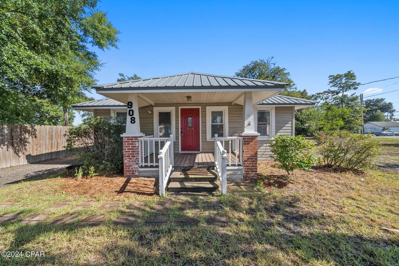 908 Jenks Avenue - Photo 1
