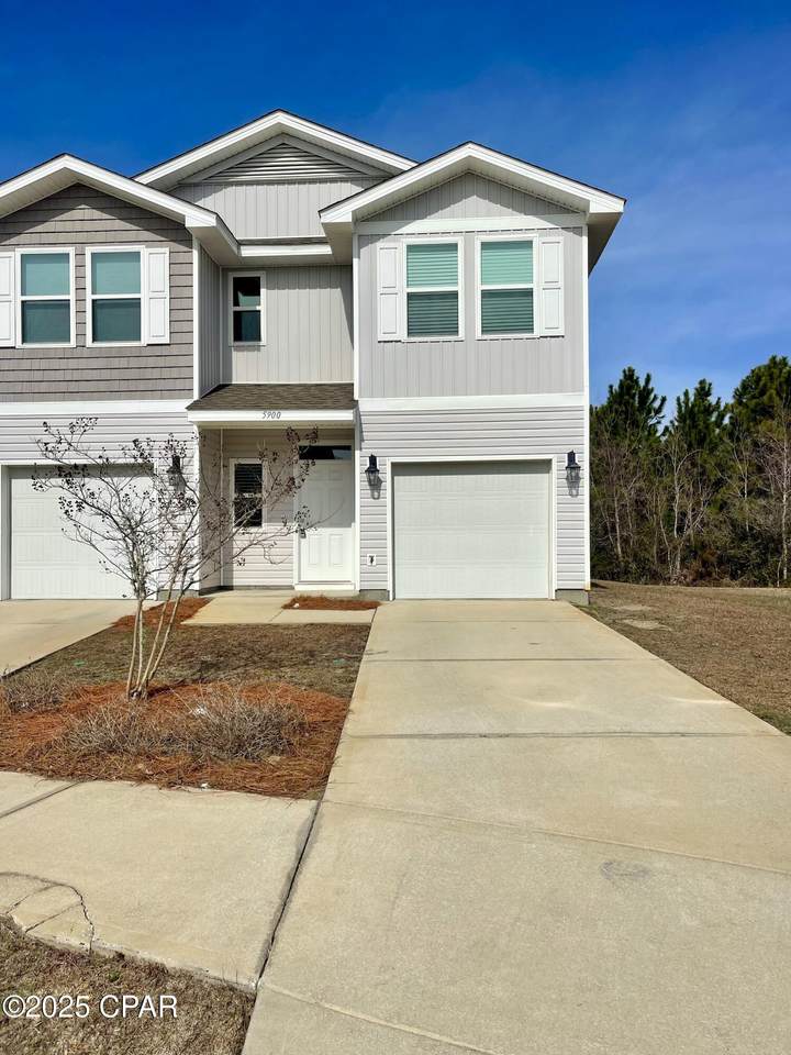 5900 Callaway Circle - Photo 1