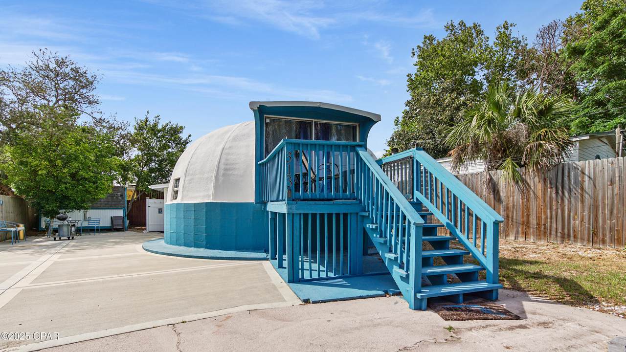 313 13th Street - Photo 1